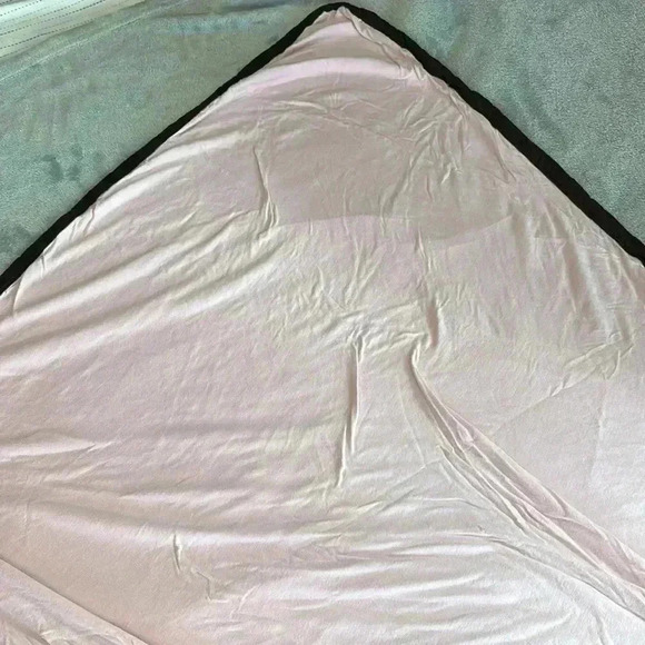 Beba Bean  - Viscose triangle cover/blanket nursing baby blanket - Picture 3 of 5